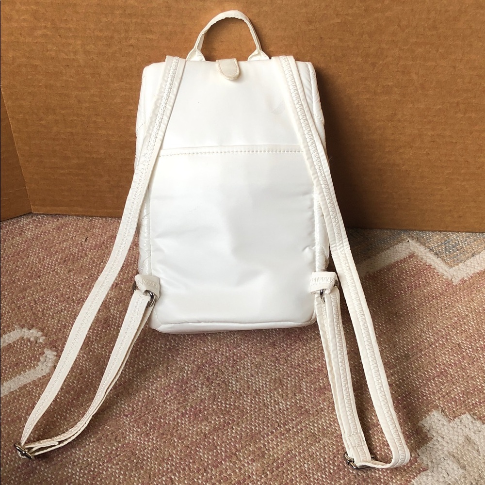Aimee Kestenberg Tamitha Puffer Backpack in White Quilted Nylon, excellent - Picture 5 of 10